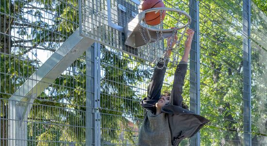 Neuer Basketballkorb im Freiheitspark